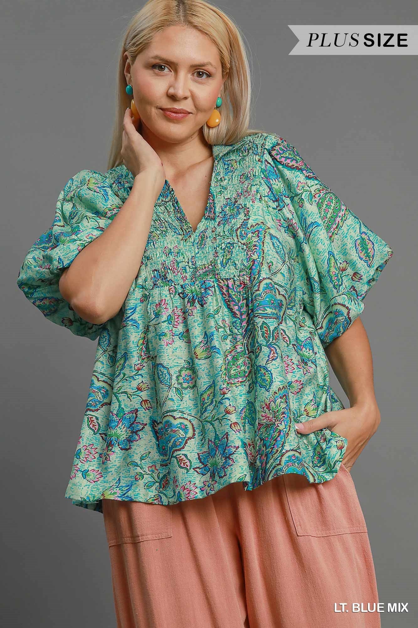Umgee Curvy Paisley Print V Neck Top