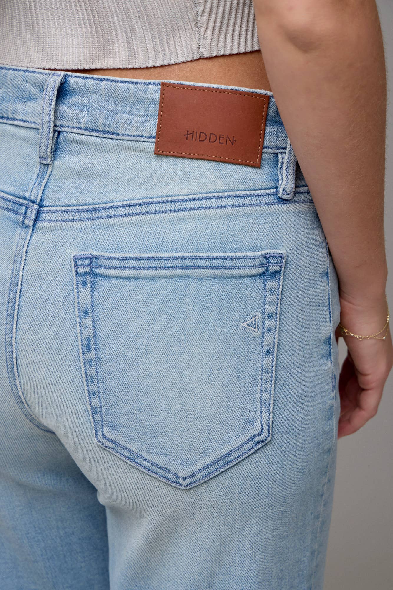 Ella JEans