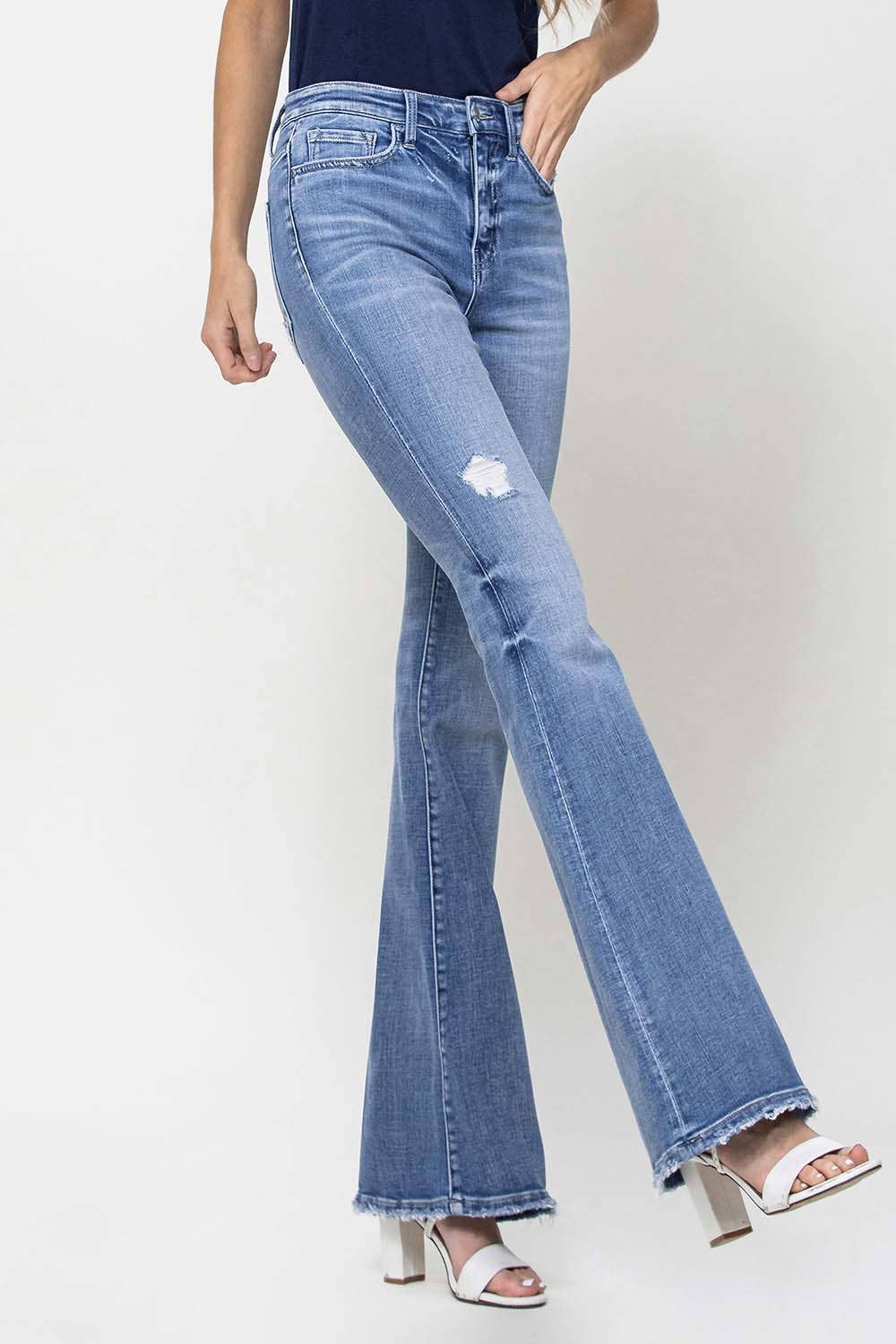 HIGH RISE DISTRESSED FLARE JEANS F4217