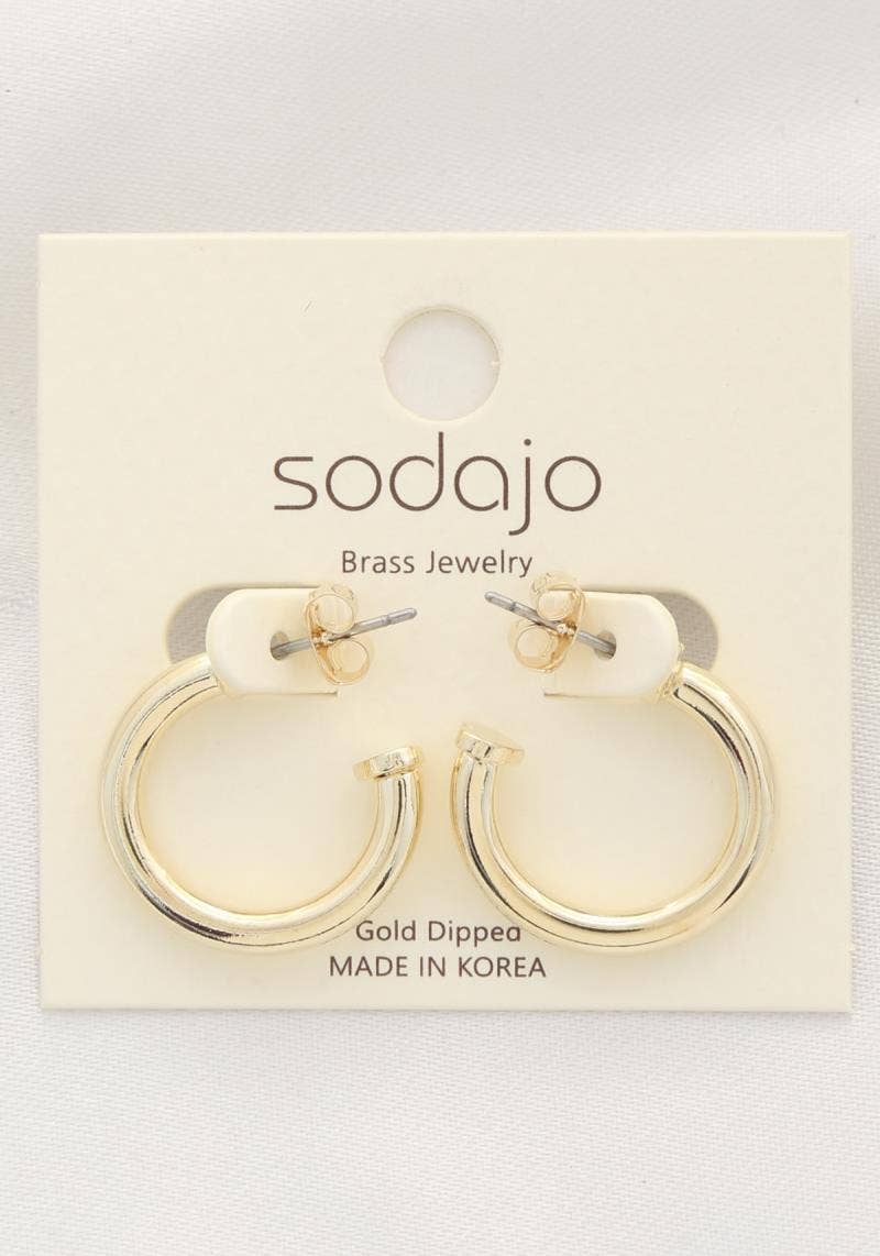 OPEN HOOP EARRING