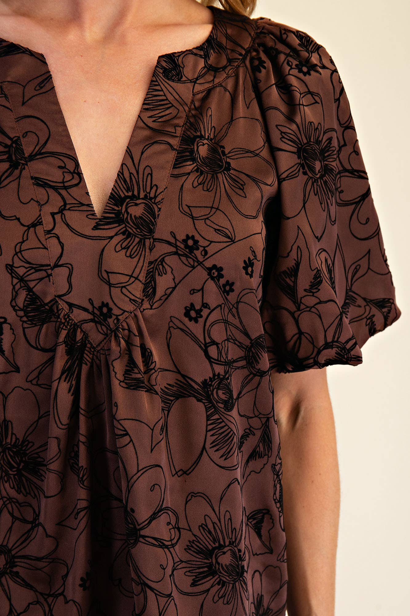 V-Neck Stitch Placket Puff Sleeve Top