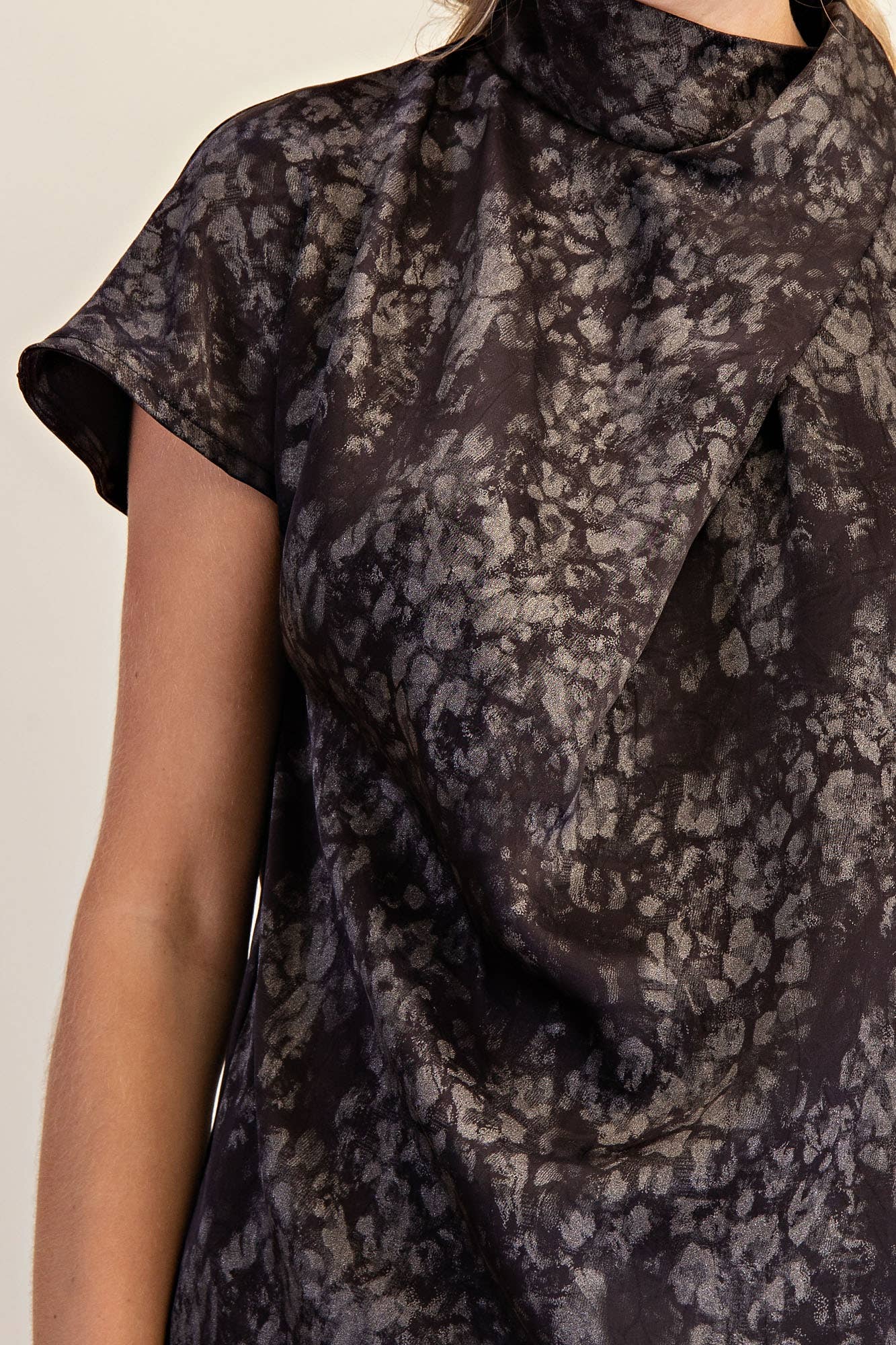 Mandarin Collar Short Sleeve Top