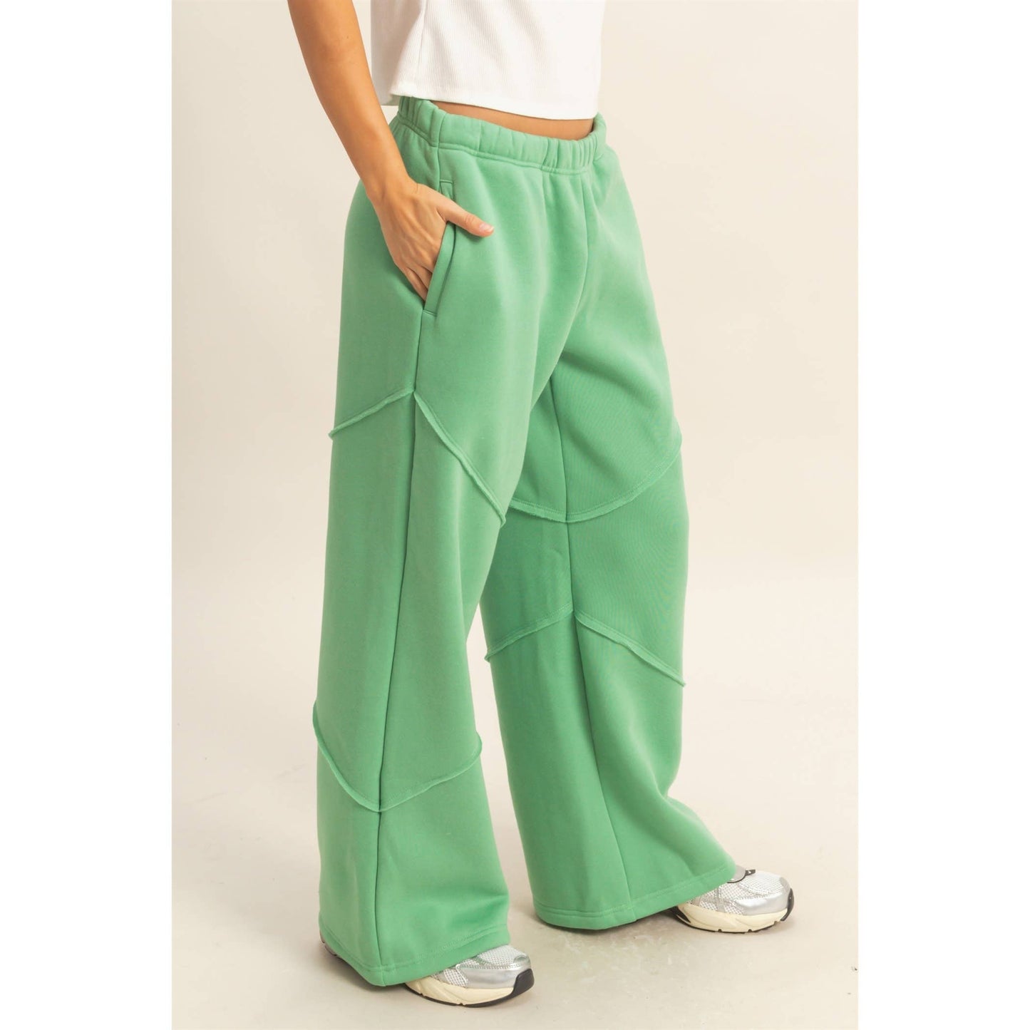 Relaxed-Fit Jogger Pants With Pocket Detail