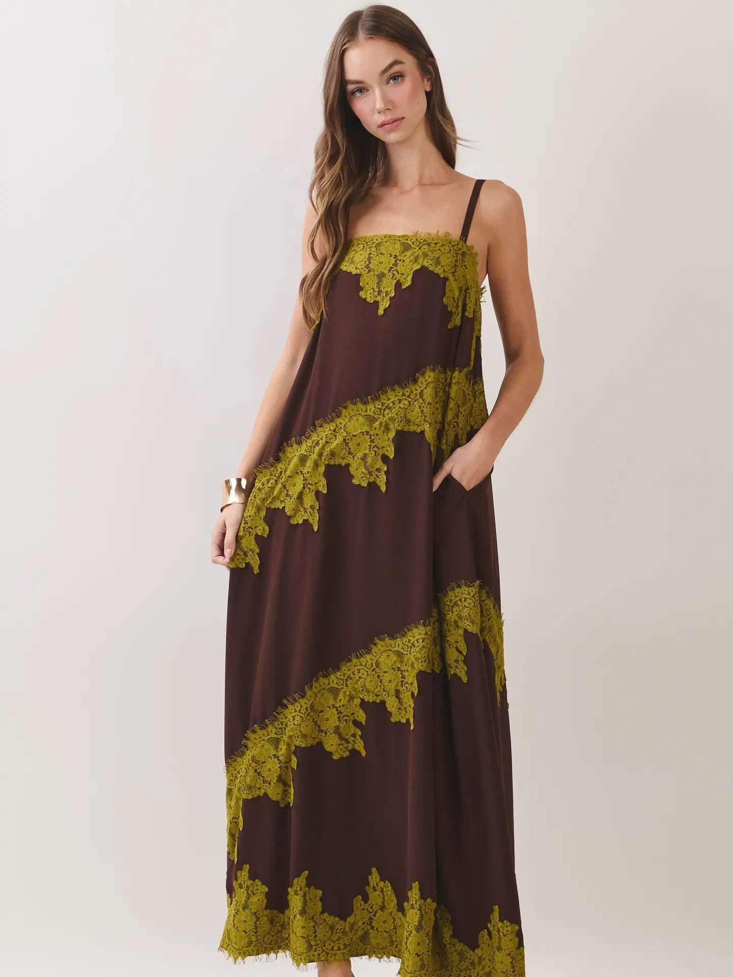 Contrast Lace Trim